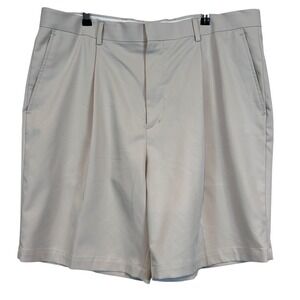 Walter Hagen Mens Pleated Golf Shorts Tan Khaki Size 38 Performance Activewear